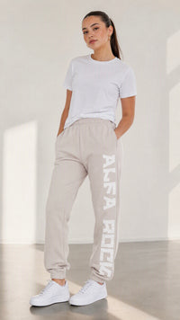 AR Classic Jogger in Oatmeal