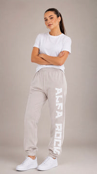 AR Classic Jogger in Oatmeal